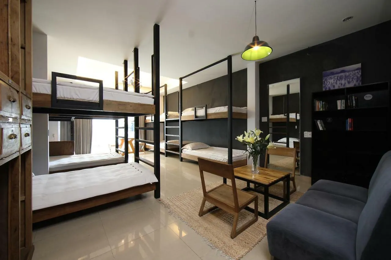The Common Room Project Ho Şi Min 0*,  Vietnam